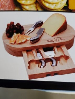 Cheese Board with Drawer and Knife Set - Natural
